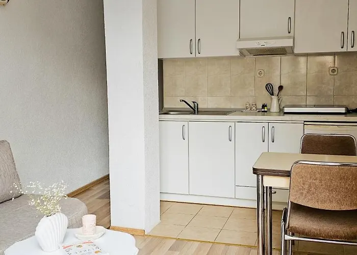 One-bedroom Apartment, 10min From The Center Makarska