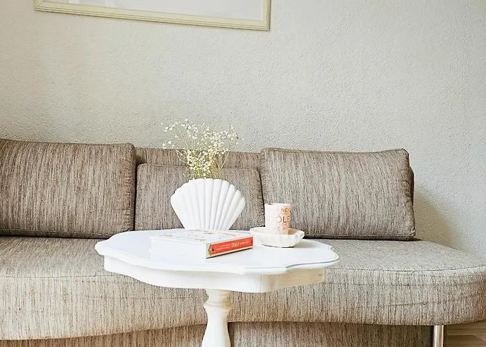 One-bedroom Apartment, 10min From The Center * Makarska