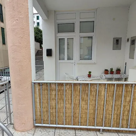 Apartamento One-bedroom Apartment, 10min From The Center