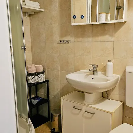 Apartamento One-bedroom Apartment, 10min From The Center *