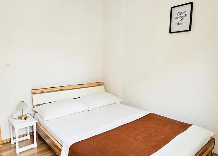 One-bedroom Apartment, 10min From The Center * Makarska